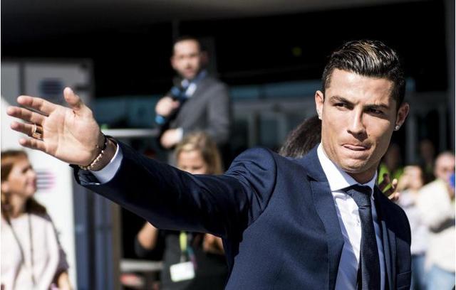 后卫回撤 后卫回撤