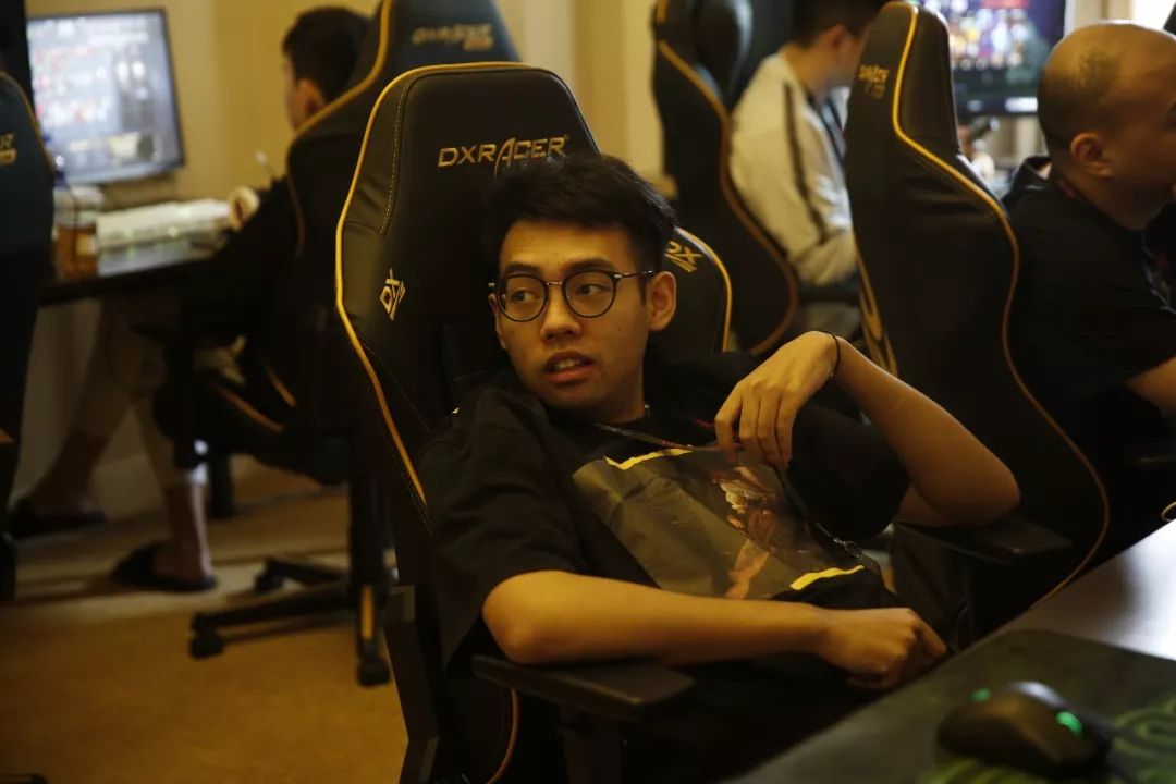 分散在多个 分散在多个